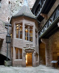 Le chateau du Haut-Koenigsbourg en Alsace est un lieu incontournable à visiter avec des enfants